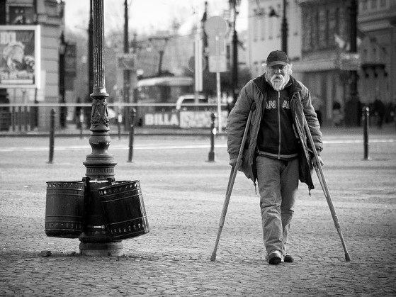 disabile povero.JPG
