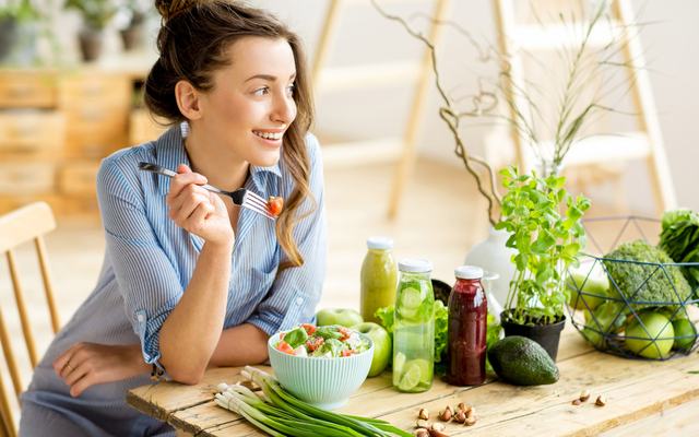 donna-insalata.jpg
