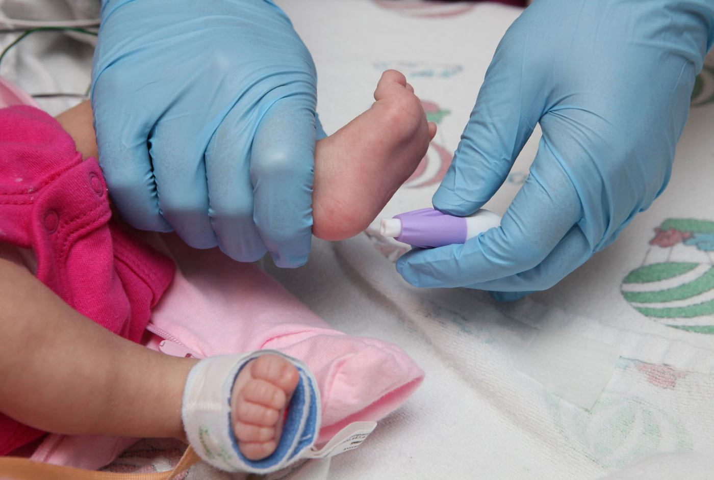 lo-screening-neonatale-un-metodo-efficace-per-preservare-la-salute-del-tuo-bambino.jpeg